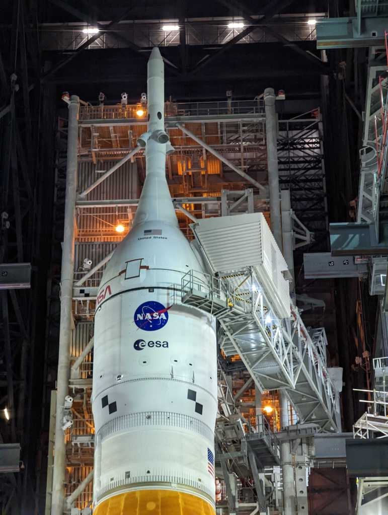 Orion spacecraft on SLS inside the VAB